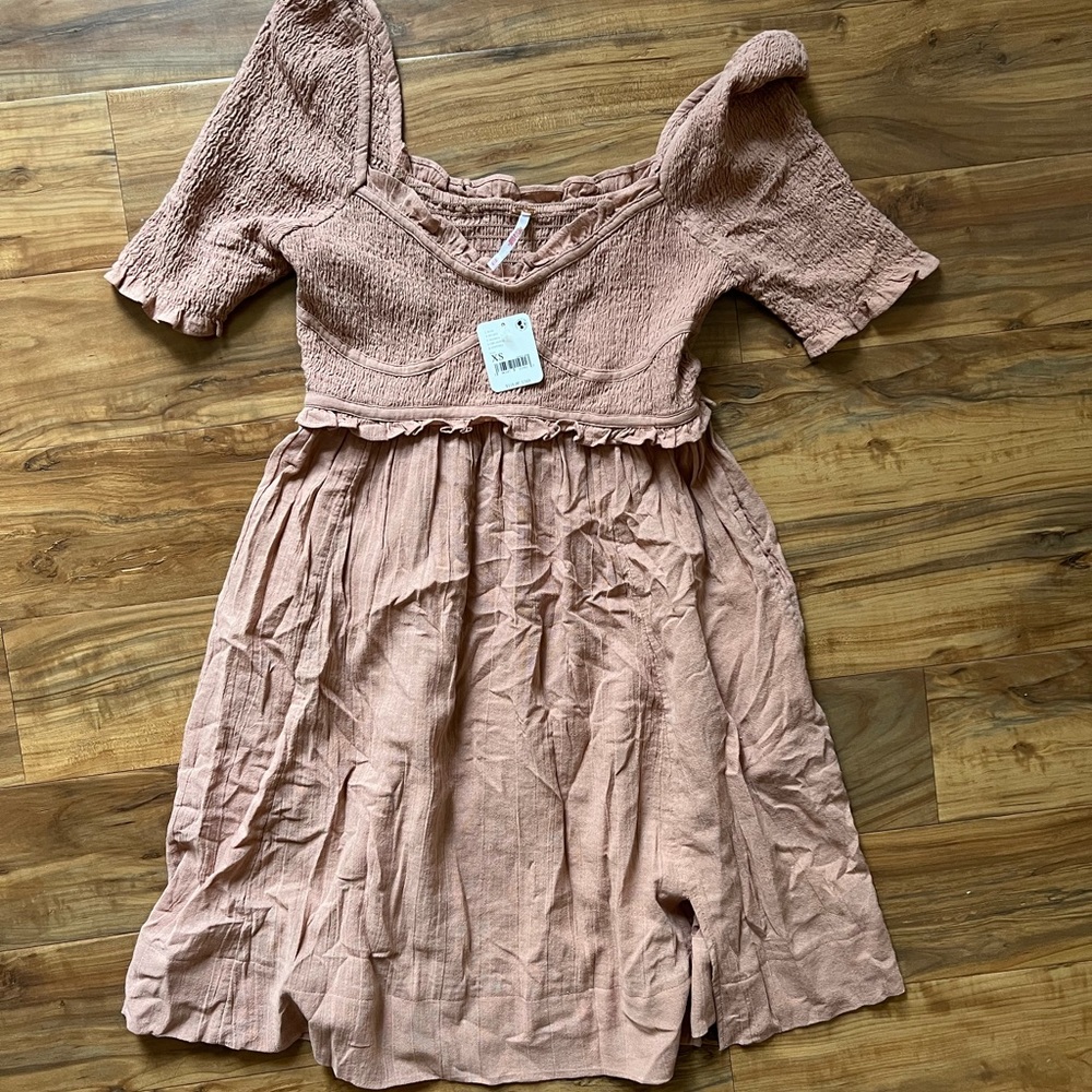Free people dress! Mauve/brown - never worn! Super stretchy!
